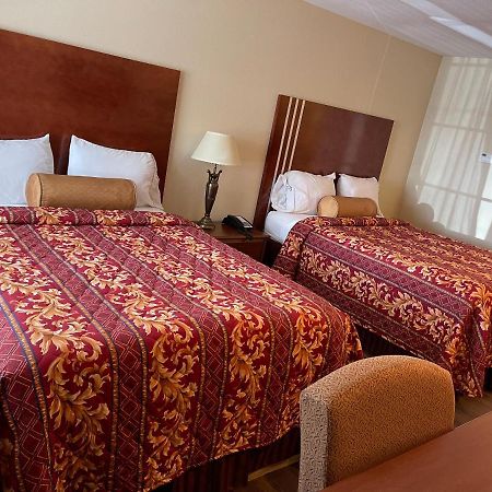 Riviera Inn And Suites Ngoại thất bức ảnh