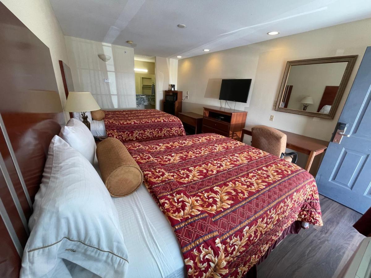 Riviera Inn And Suites Ngoại thất bức ảnh