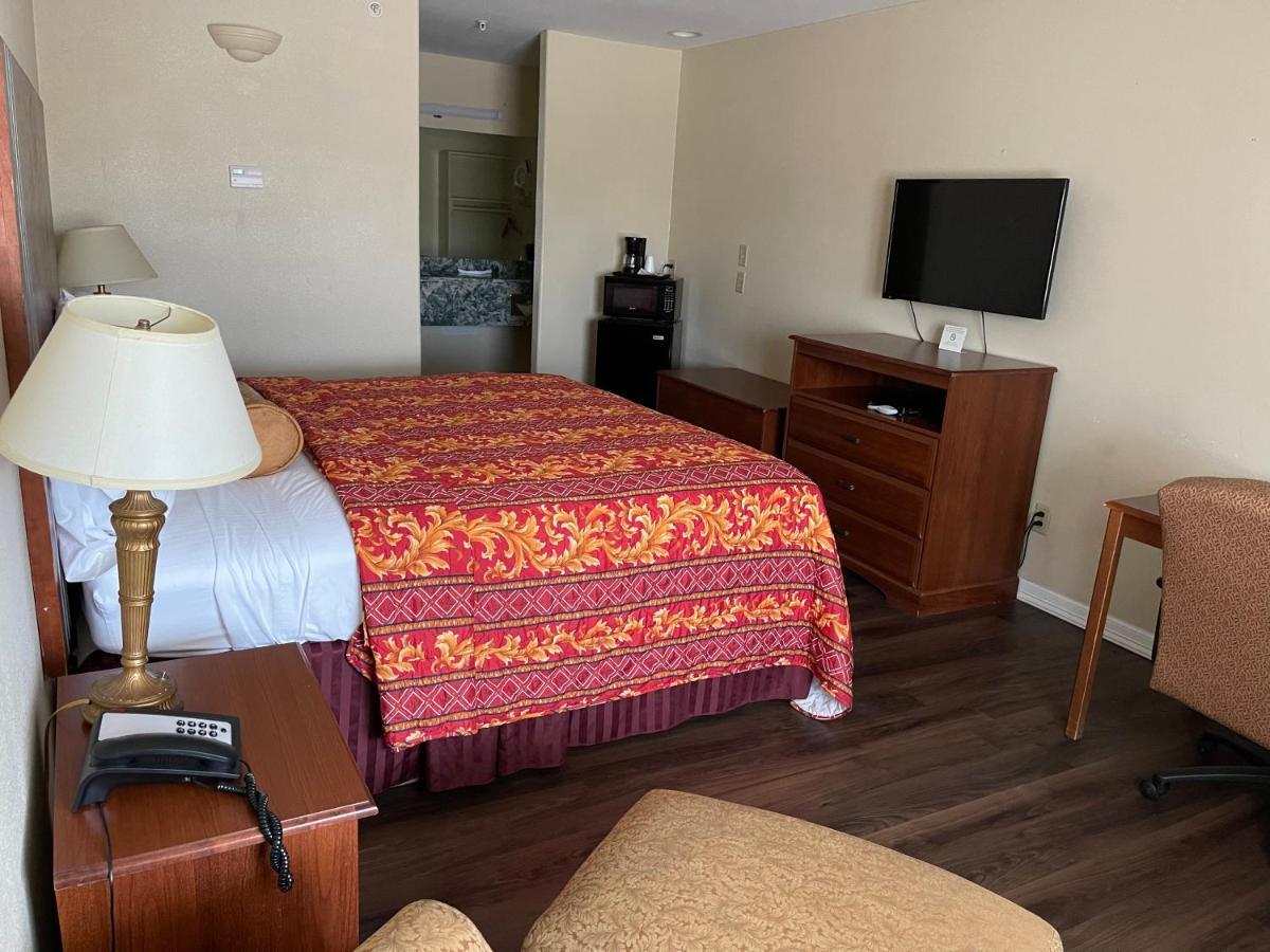Riviera Inn And Suites Ngoại thất bức ảnh