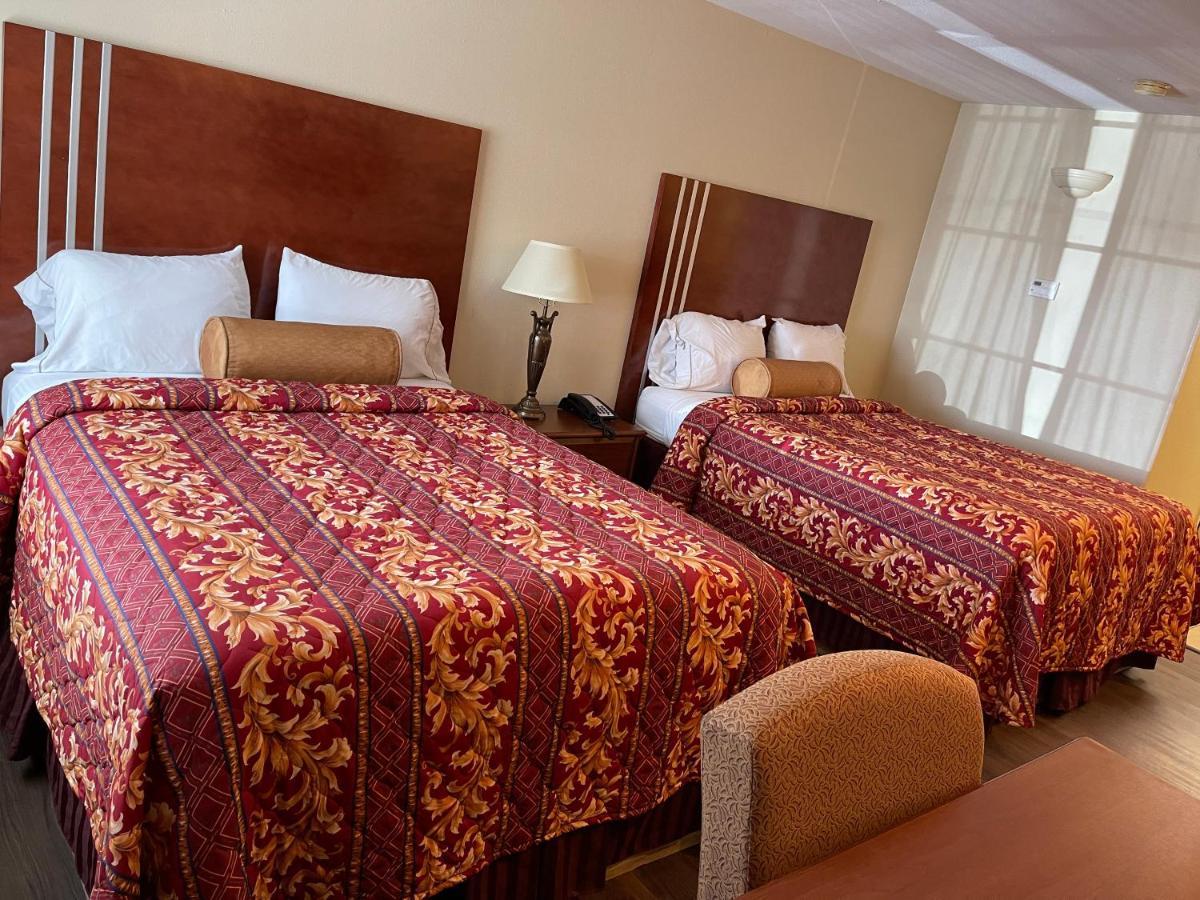 Riviera Inn And Suites Ngoại thất bức ảnh